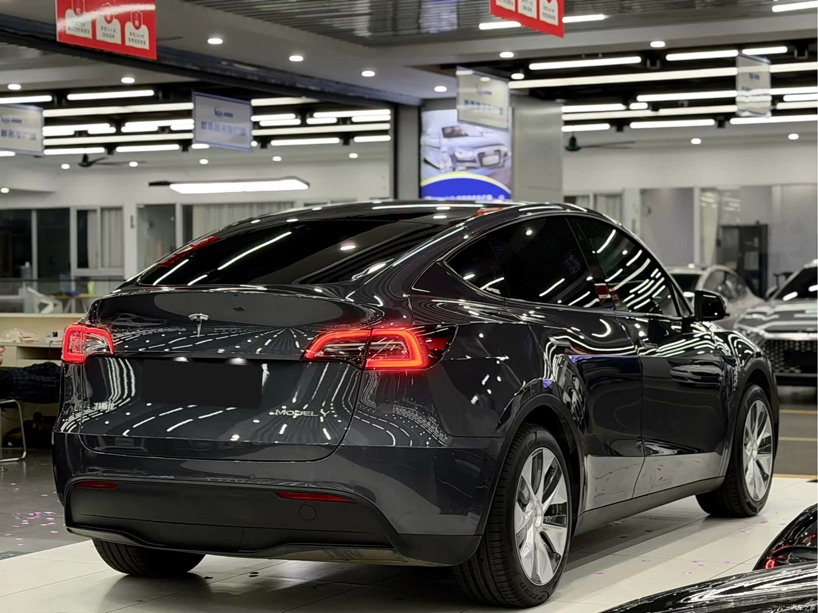 Tesla Model Y, 2022 6