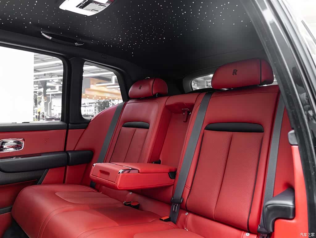 Rolls-Royce Cullinan, 2024 11
