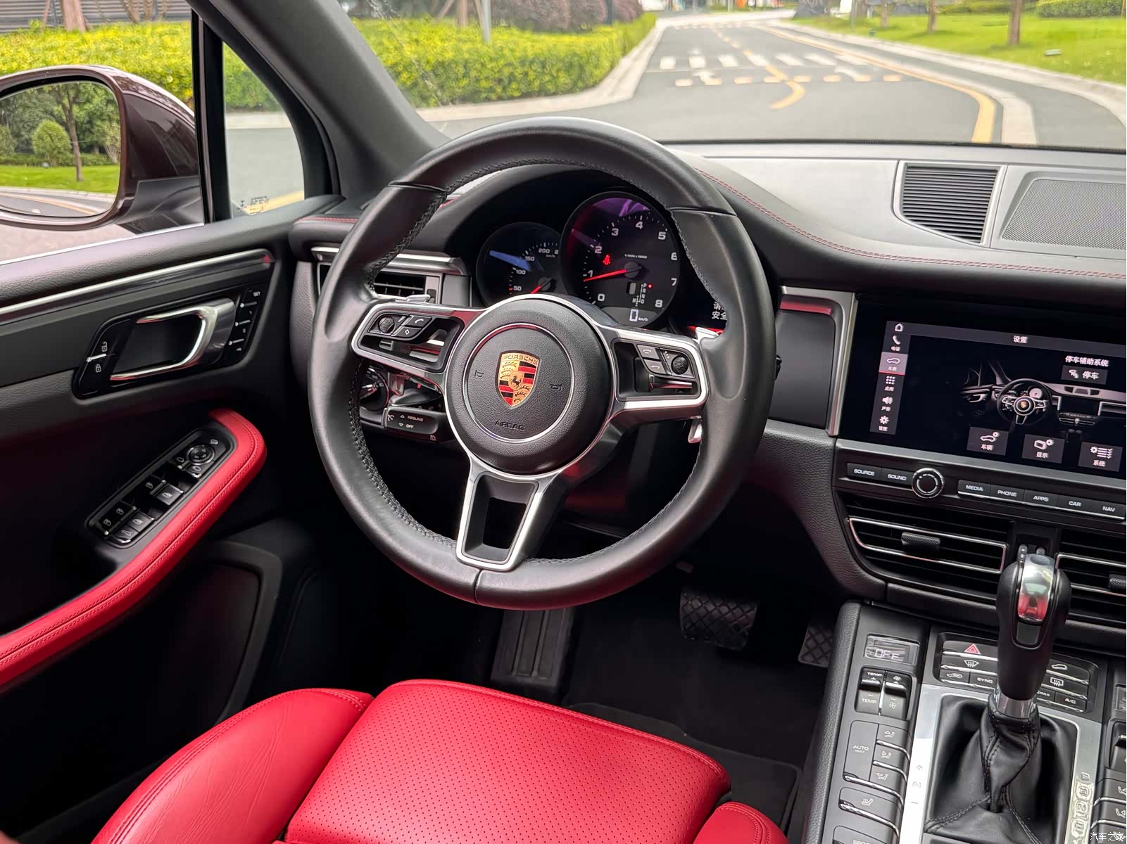 Porsche Macan, 2019 11