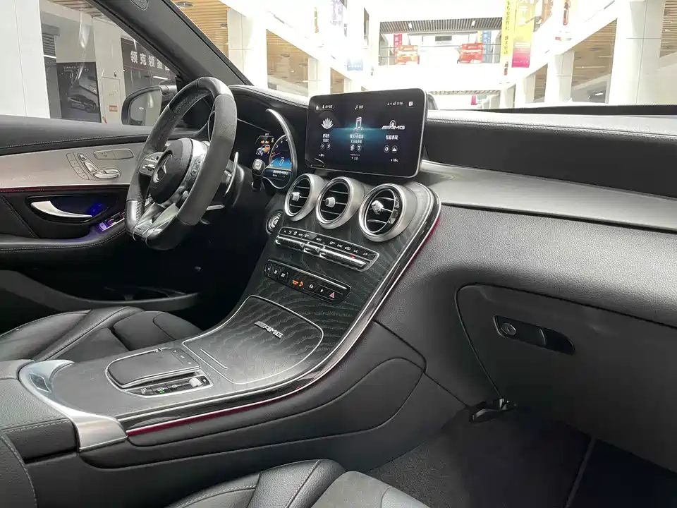 Mercedes-Benz GLC AMG