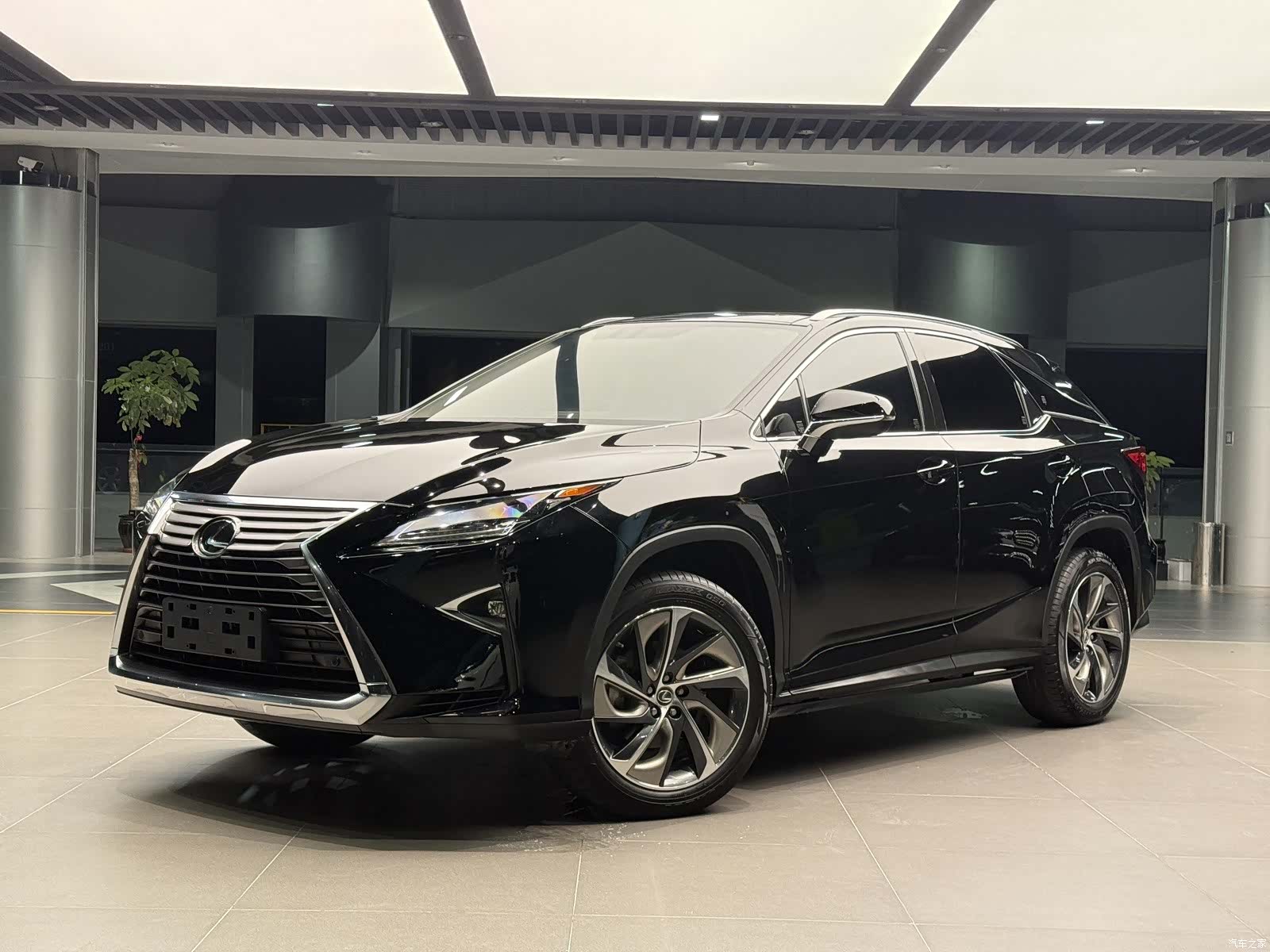 Lexus RX, 2018 1