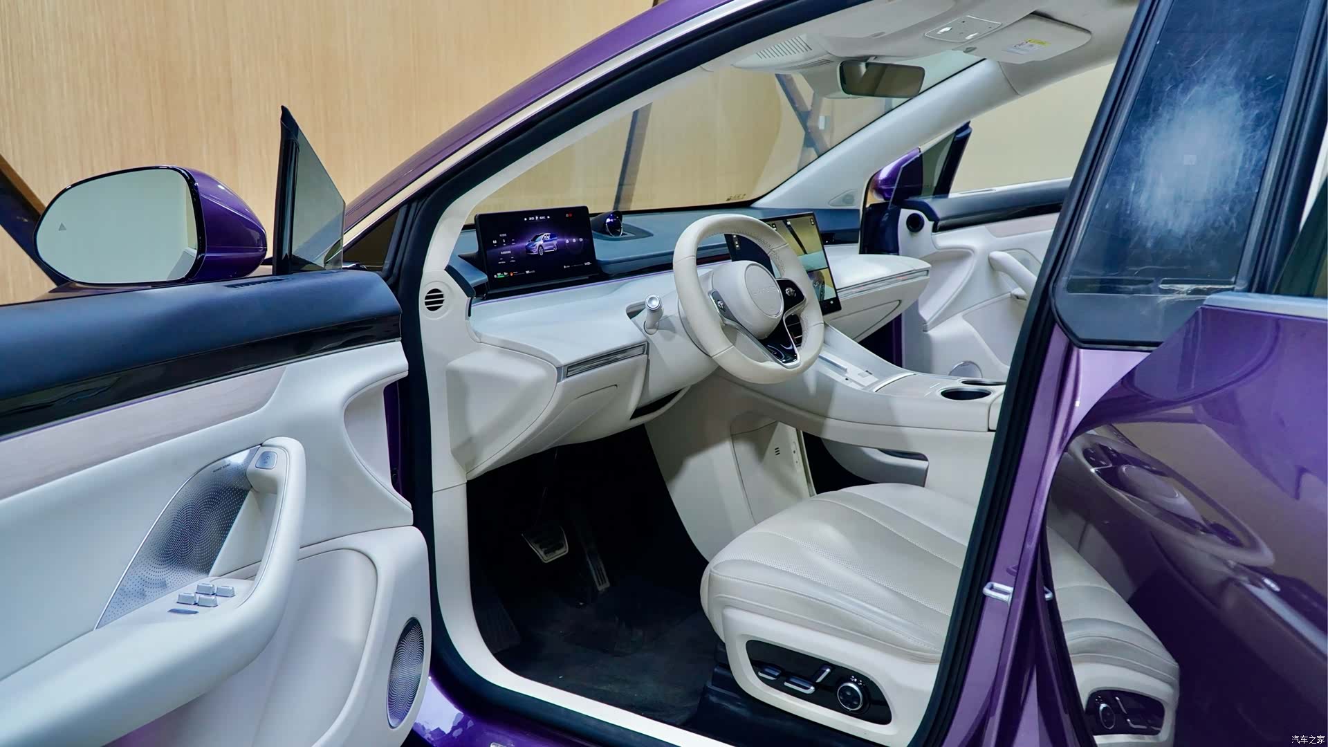 Luxeed R7, 2025 4