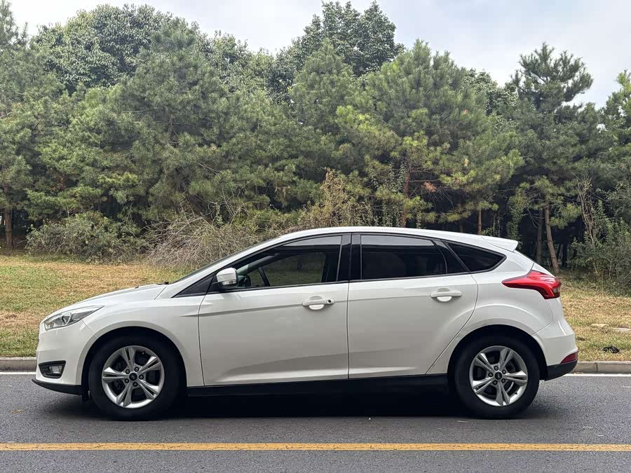 Ford Focus 2016, фото 3