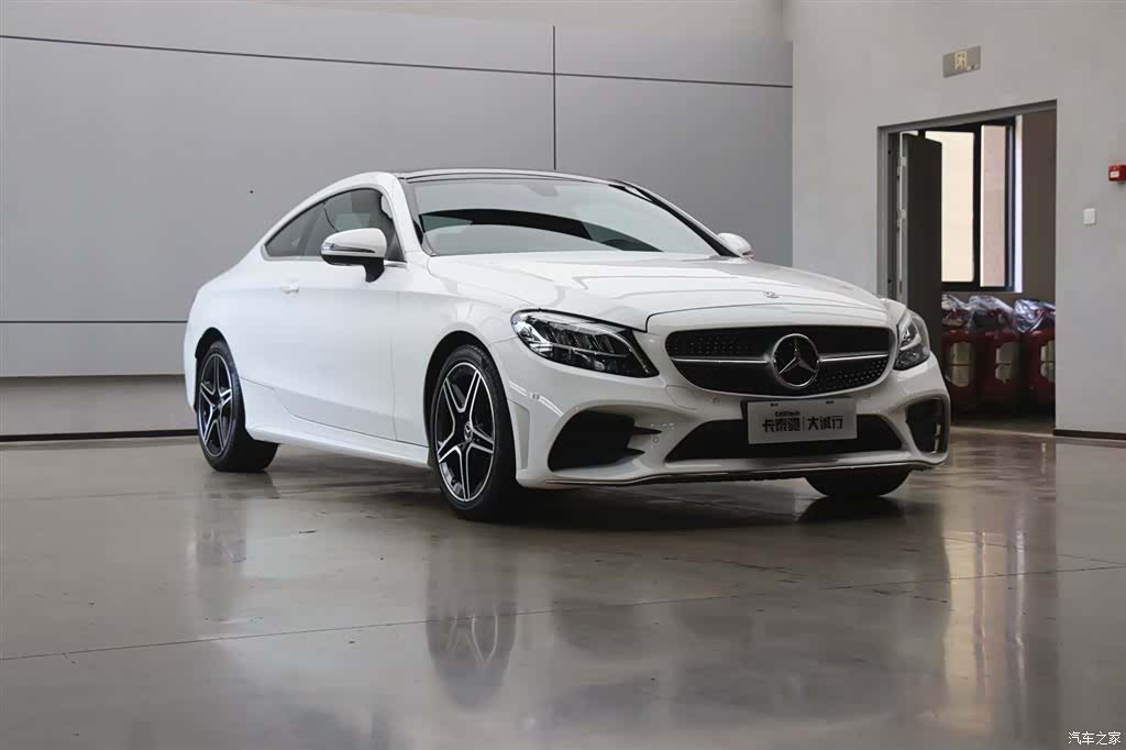 Mercedes-Benz C-Class, 2019 23