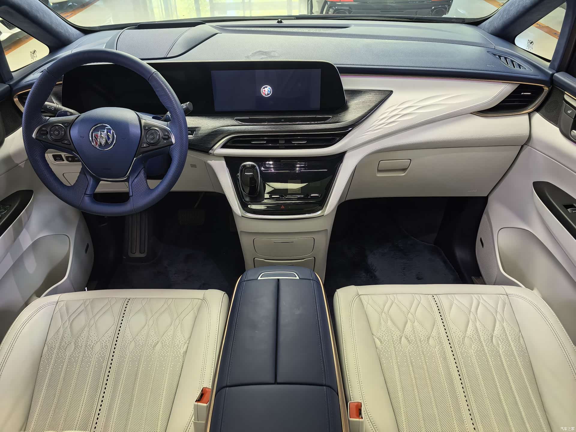 Buick GL8, 2021 все фото