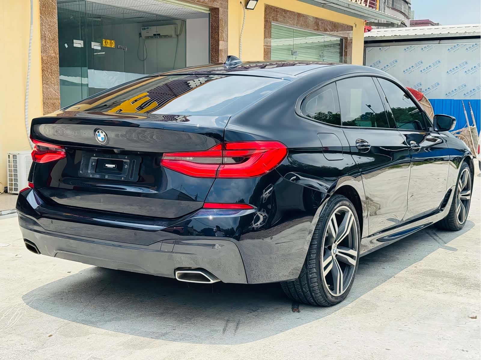 BMW 6 Series GT, 2023 9