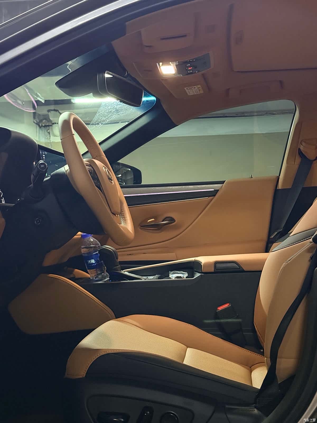 Lexus ES, 2026 12