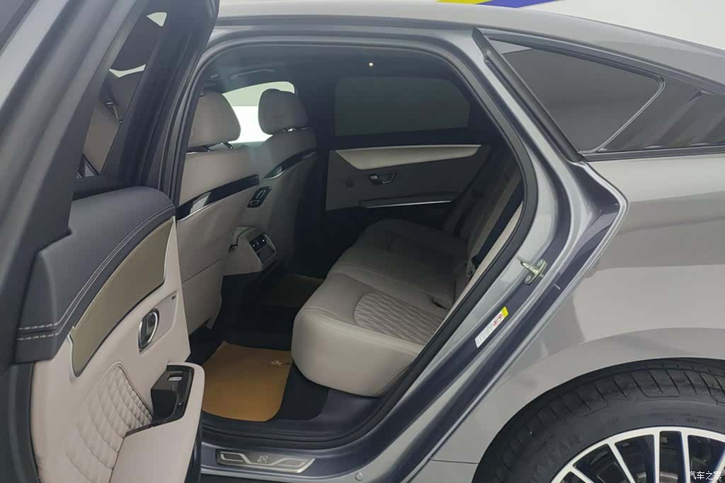 BYD Han, 2024 11
