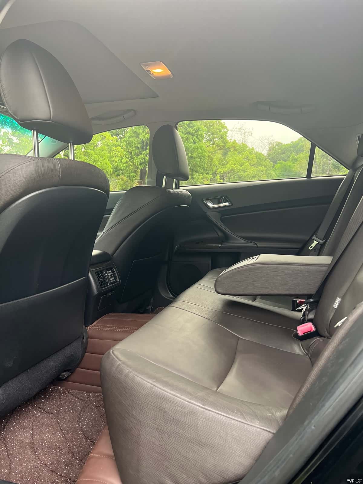 Toyota 2.5V, 2017 14