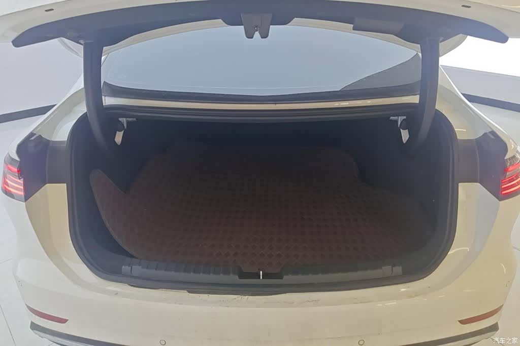 Geely A7, 2025 4