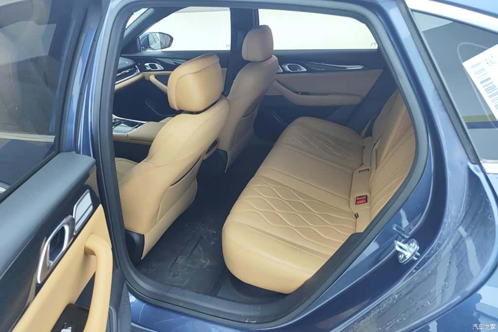 Geely A7, 2025 11