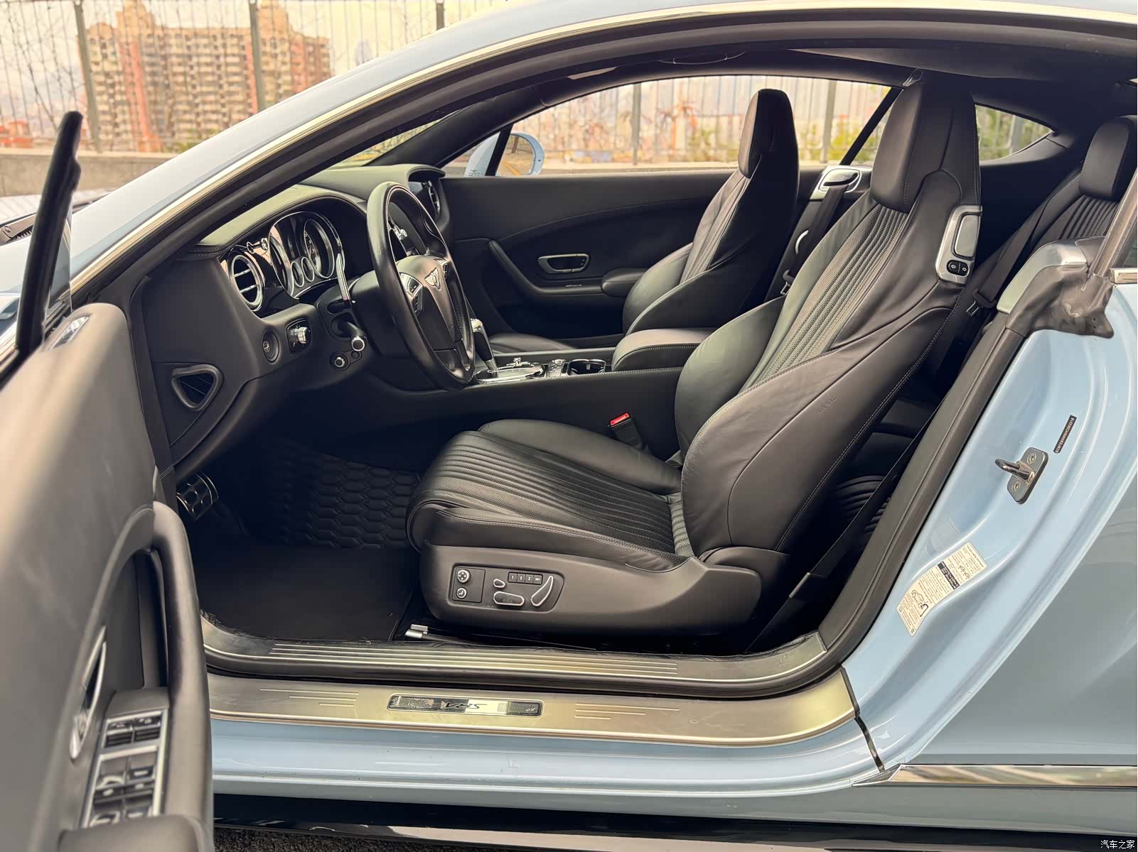 Bentley Continental GT, 2019 11