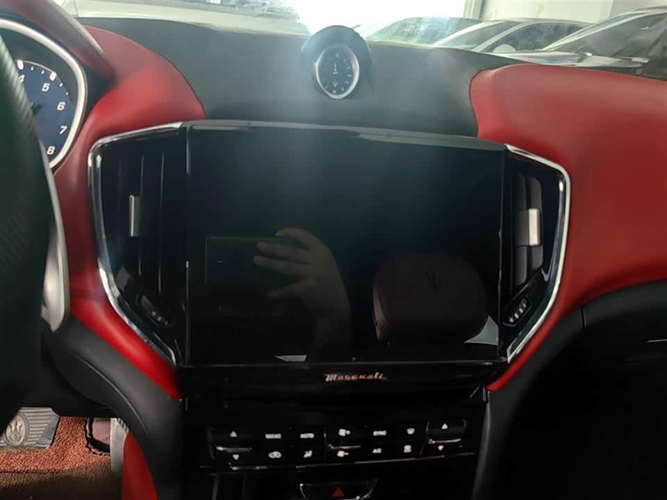 Maserati Ghibli Maserati Ghibli