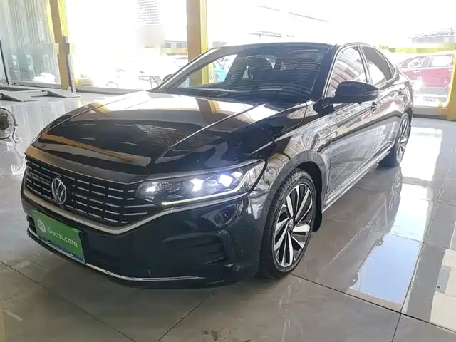 Volkswagen Passat 2022 — купить из Китая под заказ