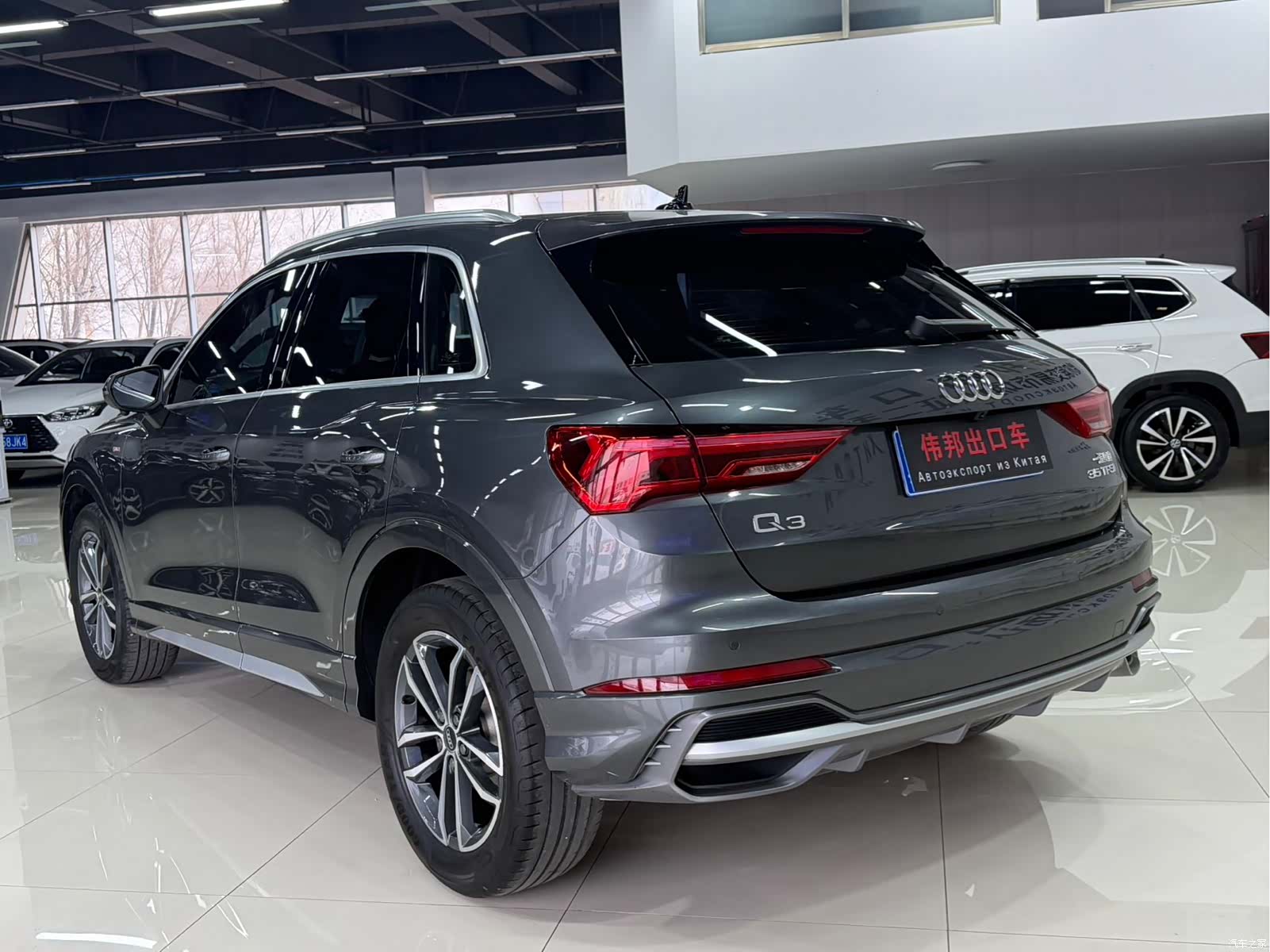 Audi Q3, 2022 4
