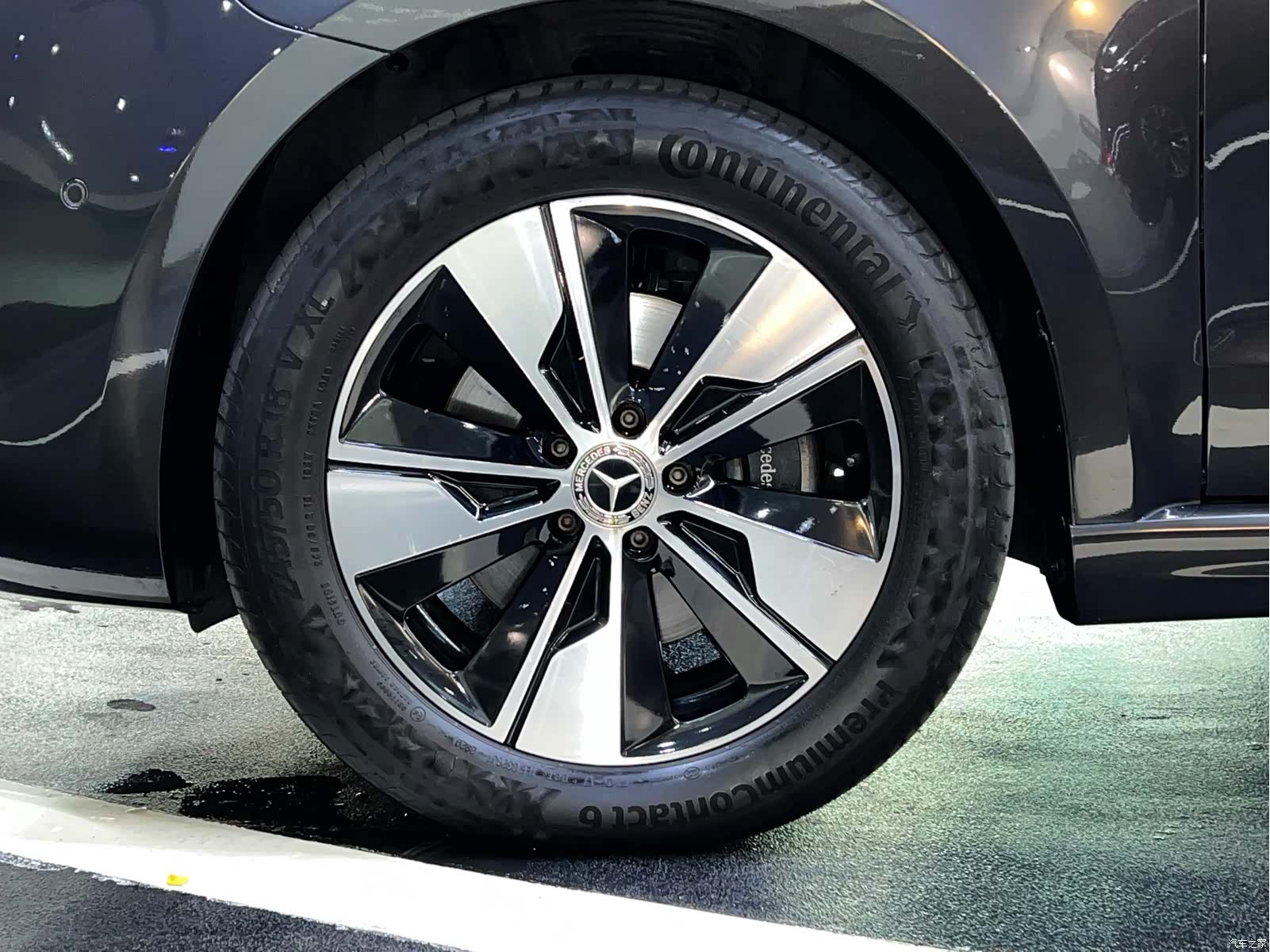 Mercedes-Benz V-Class, 2020 13