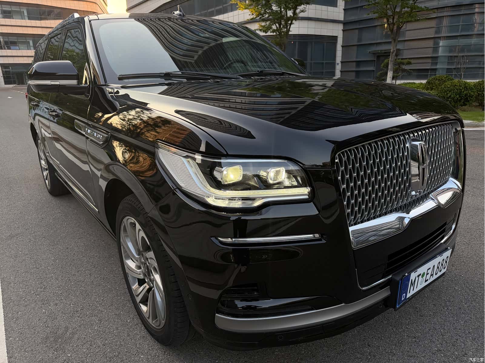 Lincoln Navigator, 2022 3