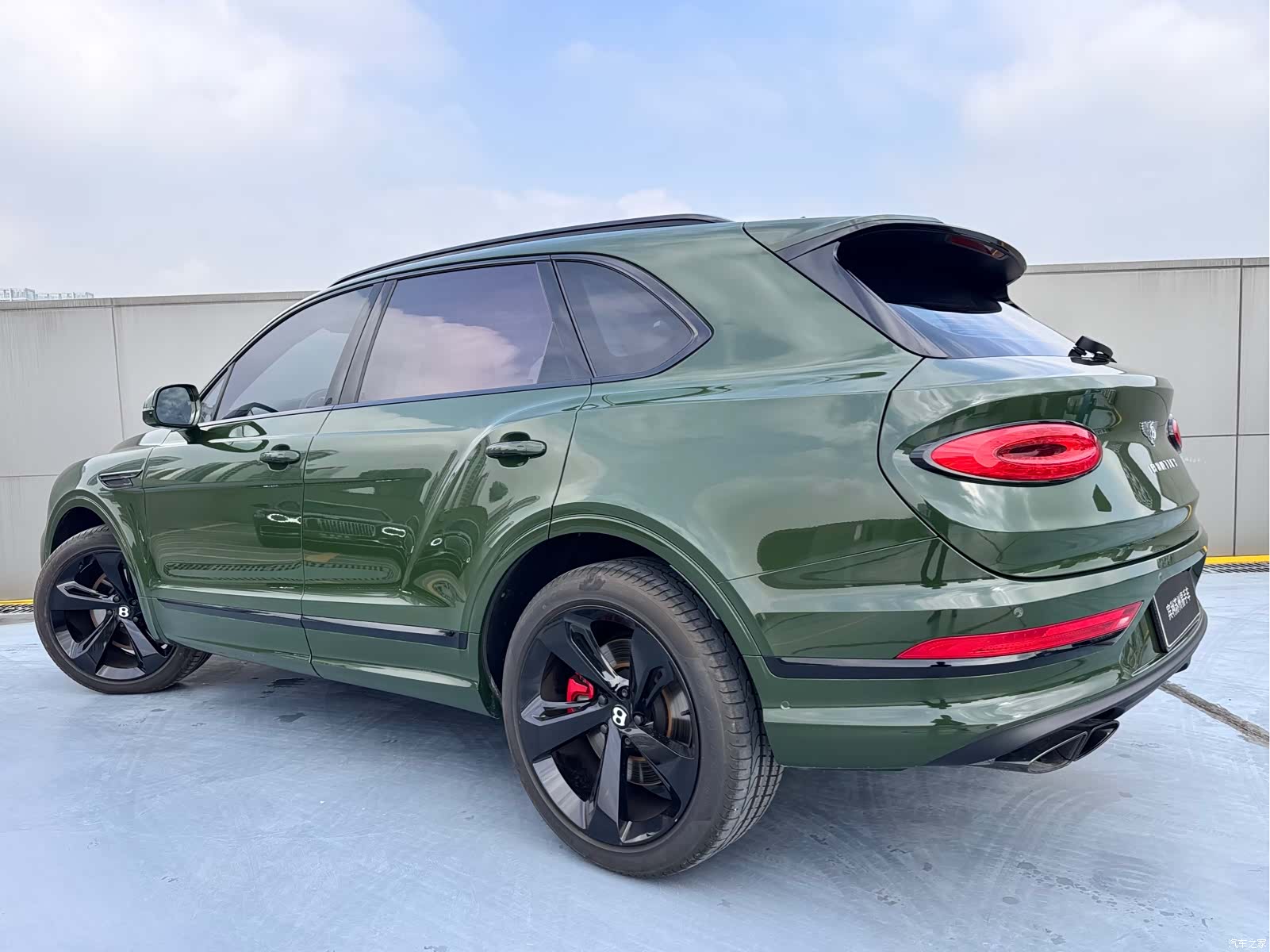Bentley Bentayga, 2024 6