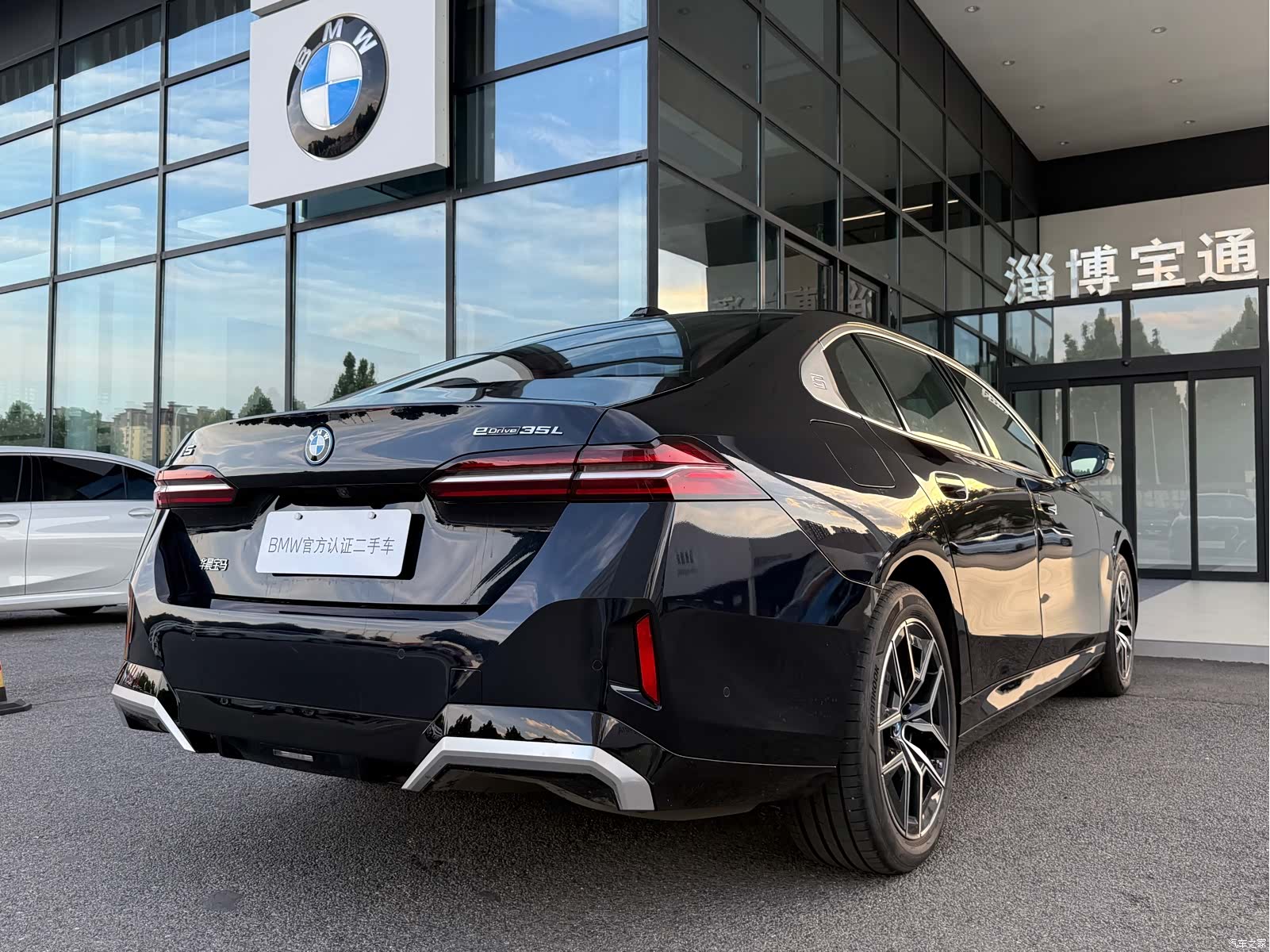 BMW i5, 2025 14