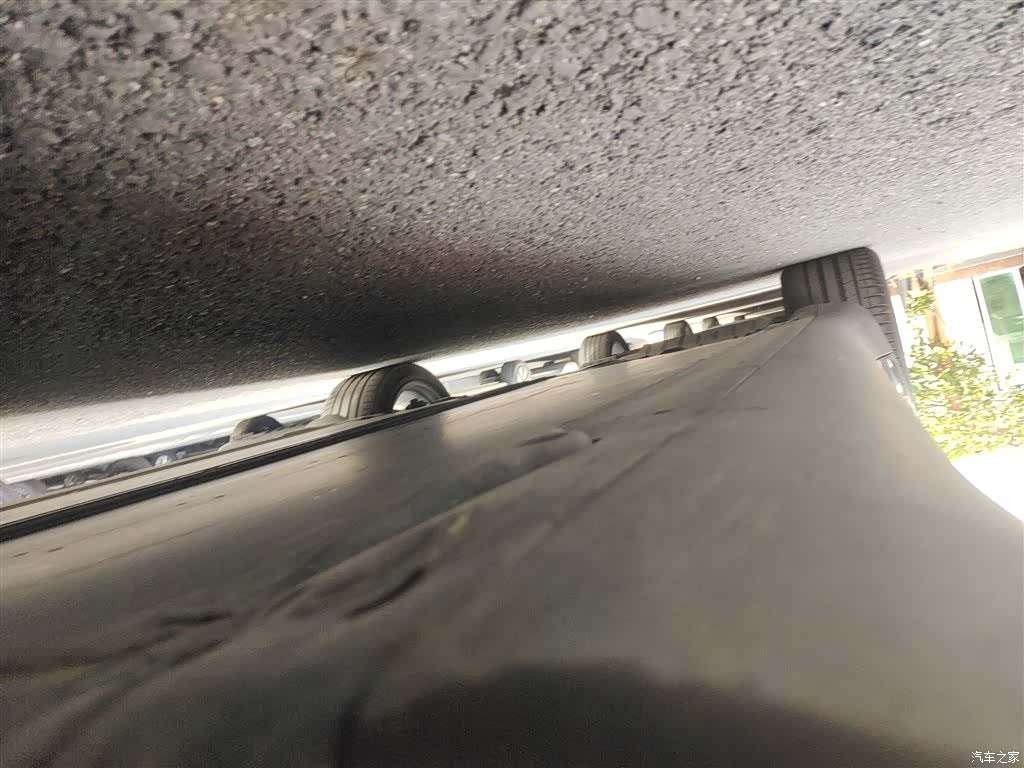 Tesla Model Y, 2022 16