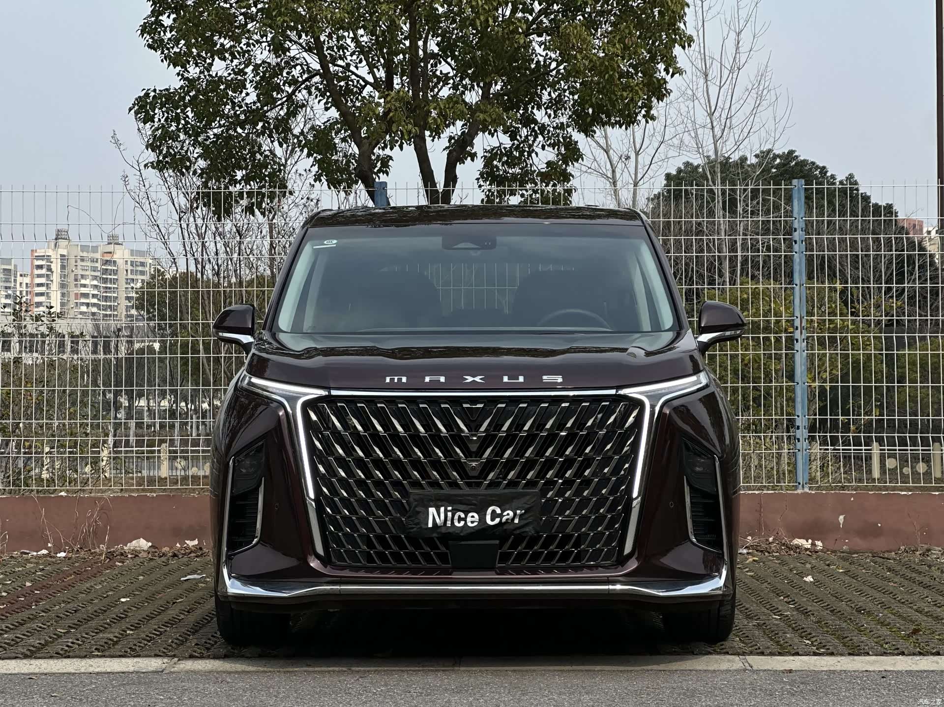 Maxus G90, 2022 2