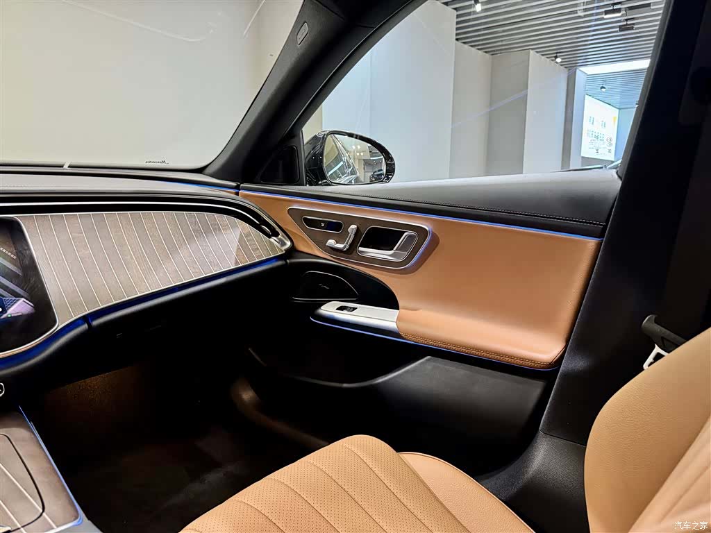 Mercedes-Benz E-Class, 2026 23