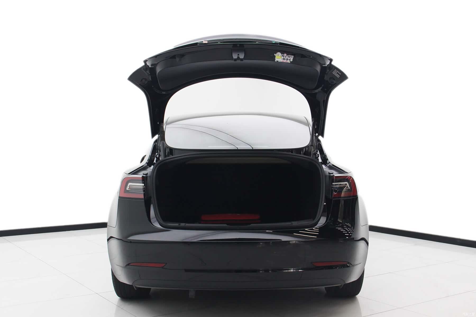 Tesla Model 3, 2023 13