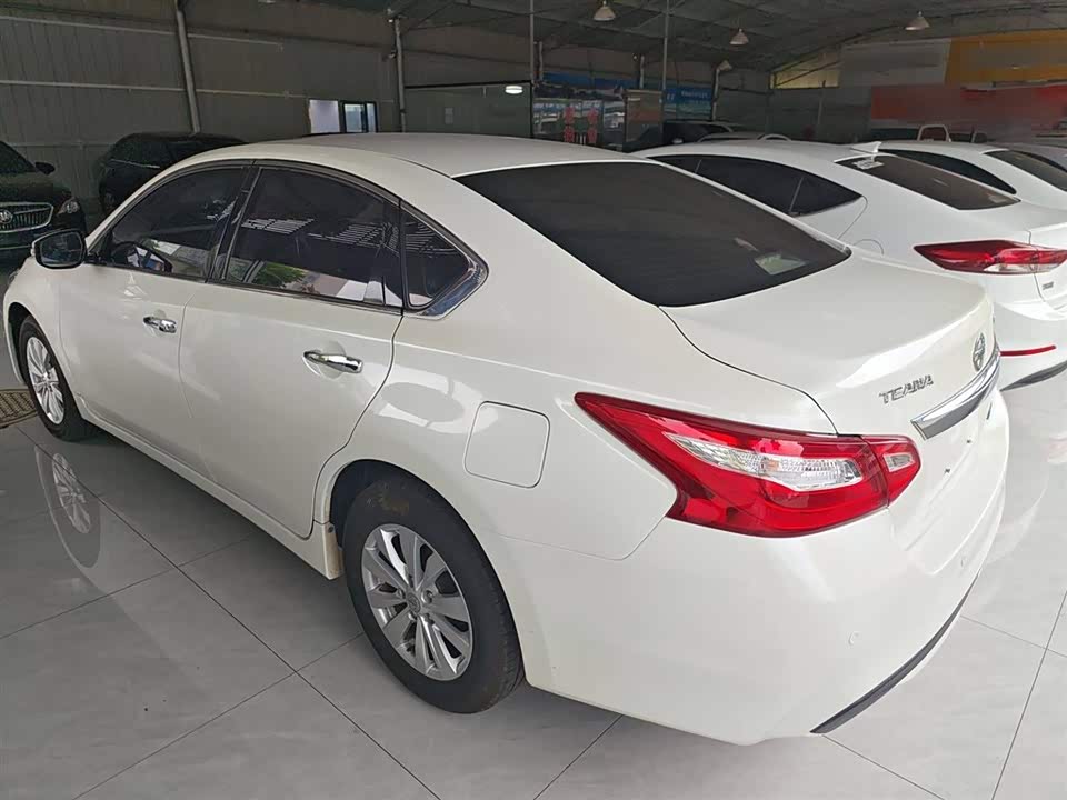 Dongfeng Jingmen Car