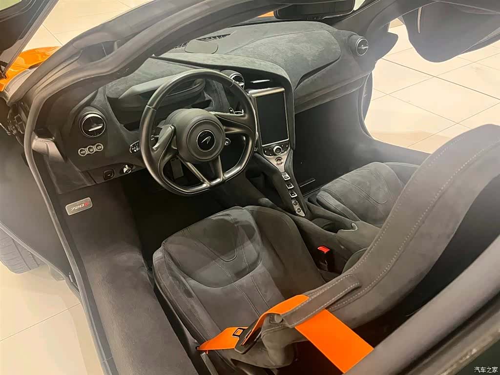 McLaren 720S, 2019 10
