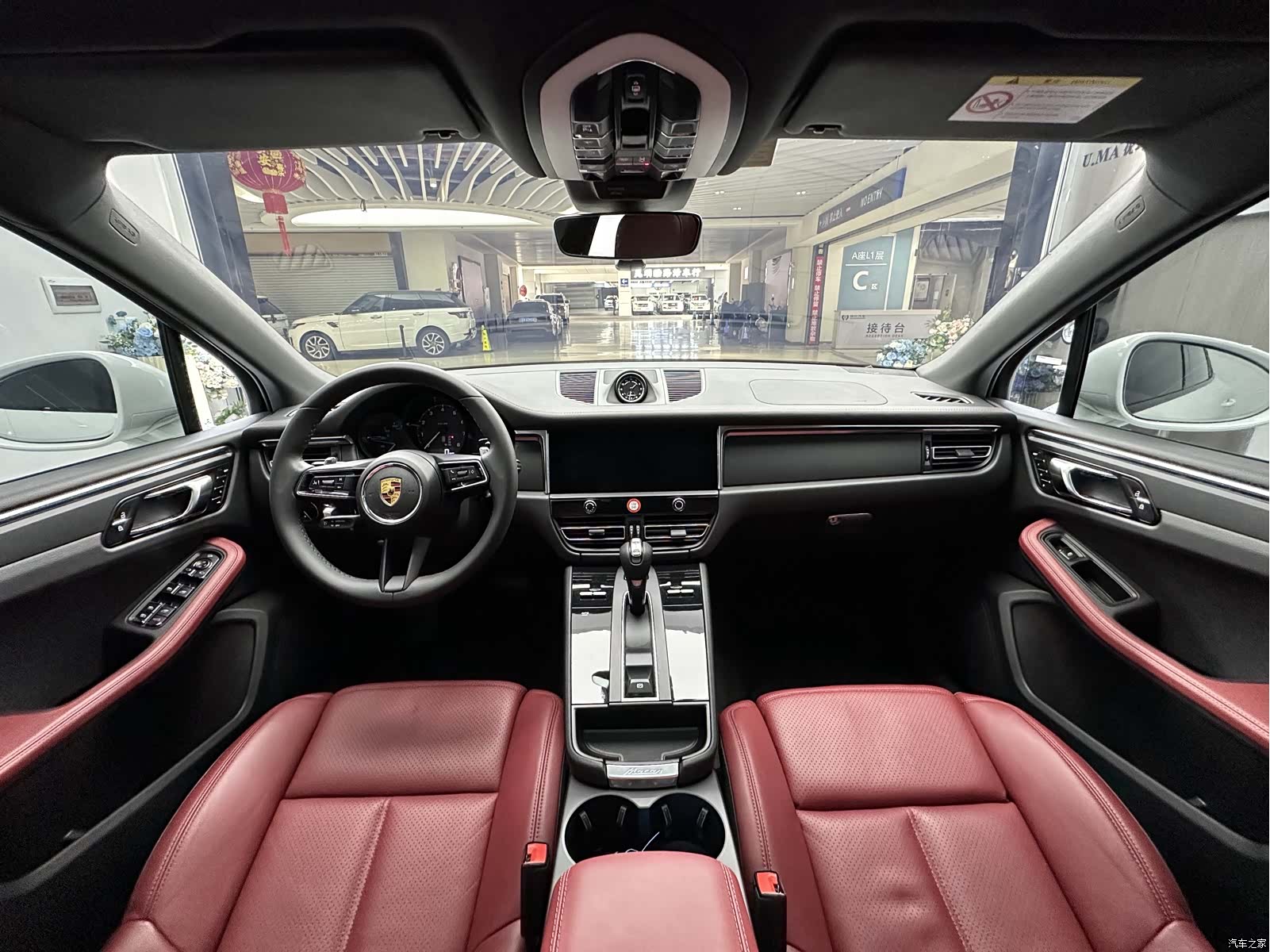 Porsche Macan, 2023 11