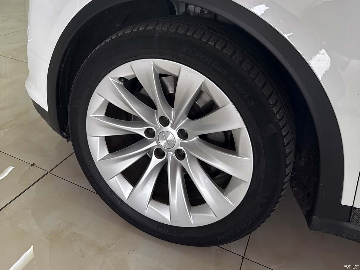 Tesla Model X, 2019 6