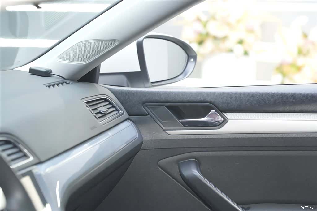Volkswagen Lamando, 2017 14