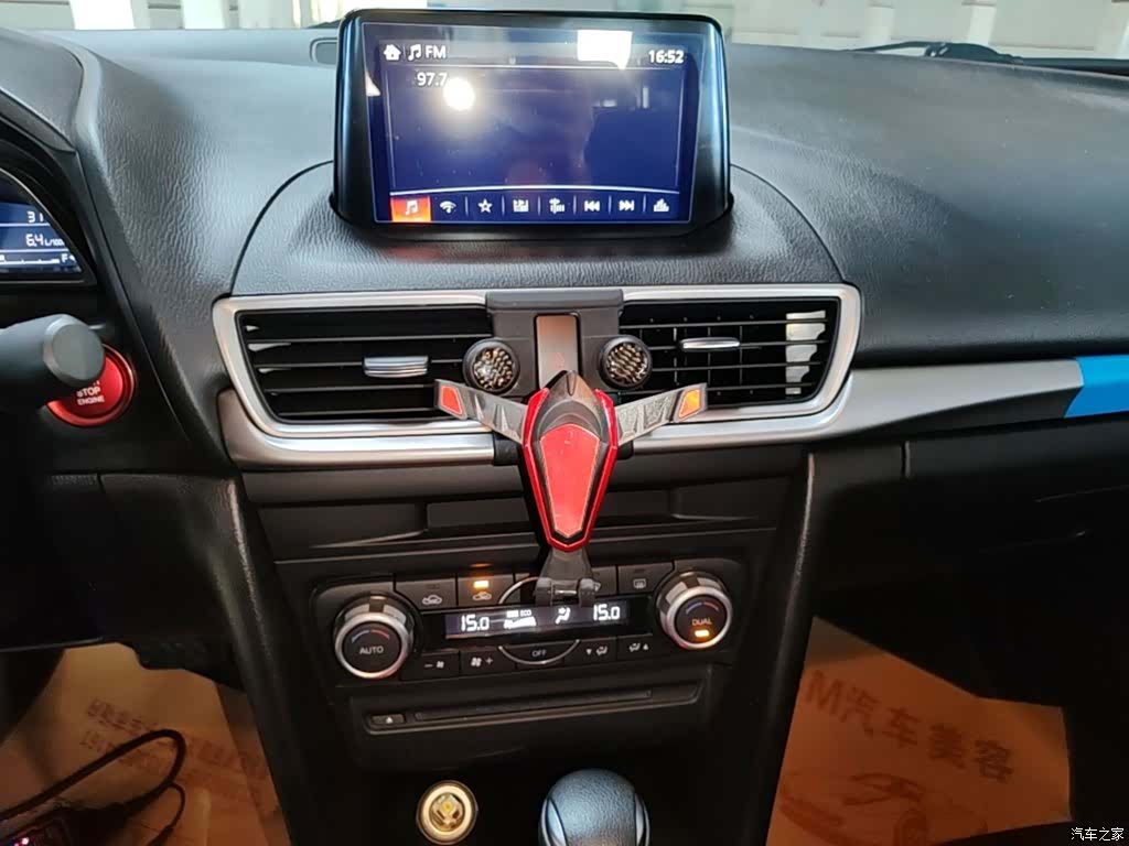 Mazda Mazda3, 2019 13