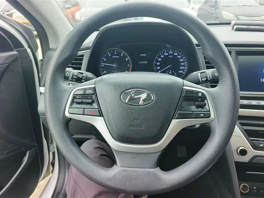 Hyundai Lead