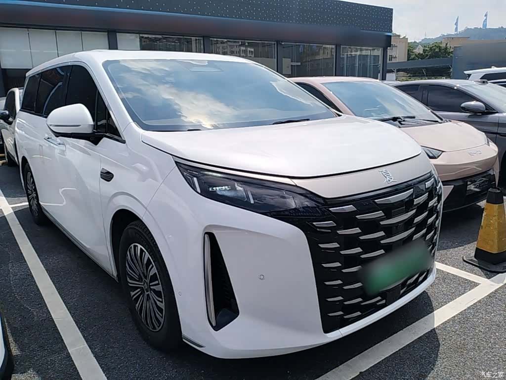 BYD Xia, 2025 4