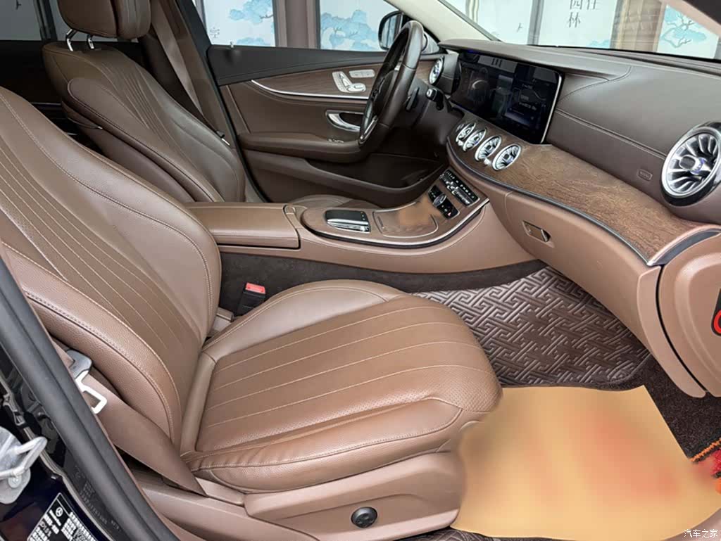 Mercedes-Benz E-Class, 2019 12