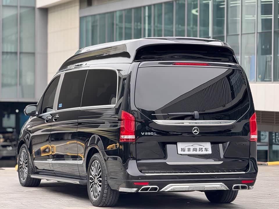 Mercedes-Benz V-class