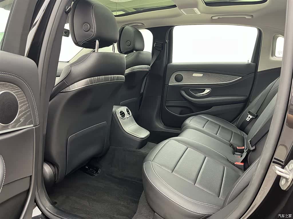 Mercedes-Benz E-Class, 2023 7