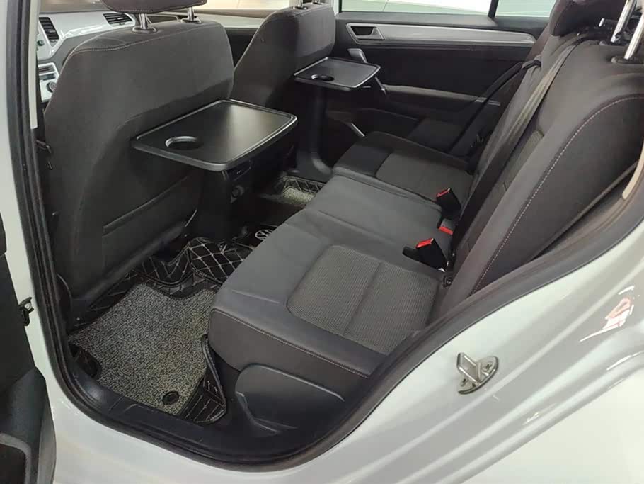 Volkswagen Golf*Jiayu Volkswagen Golf*Jiayu