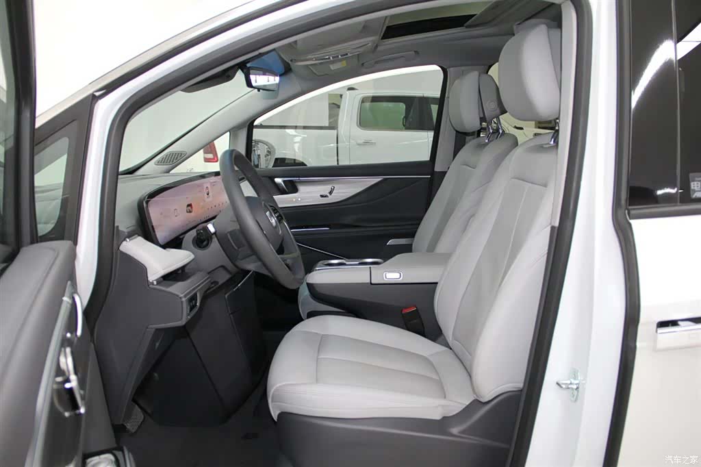 Buick GL8, 2024 7