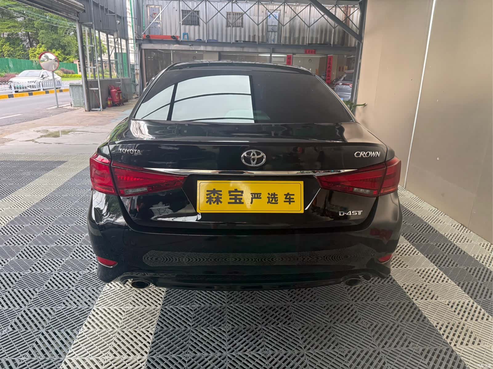 Toyota Crown, 2019 все фото