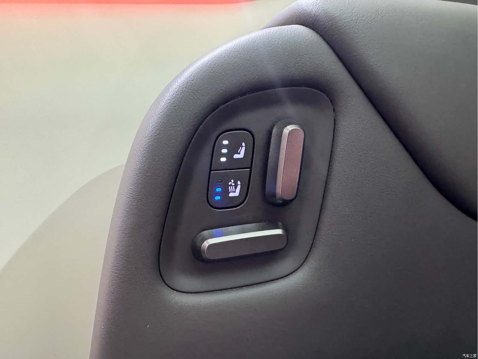 Li Auto MEGA, 2024 16