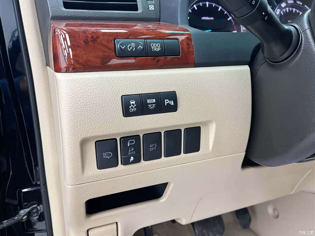 Toyota Alphard, 2011 15
