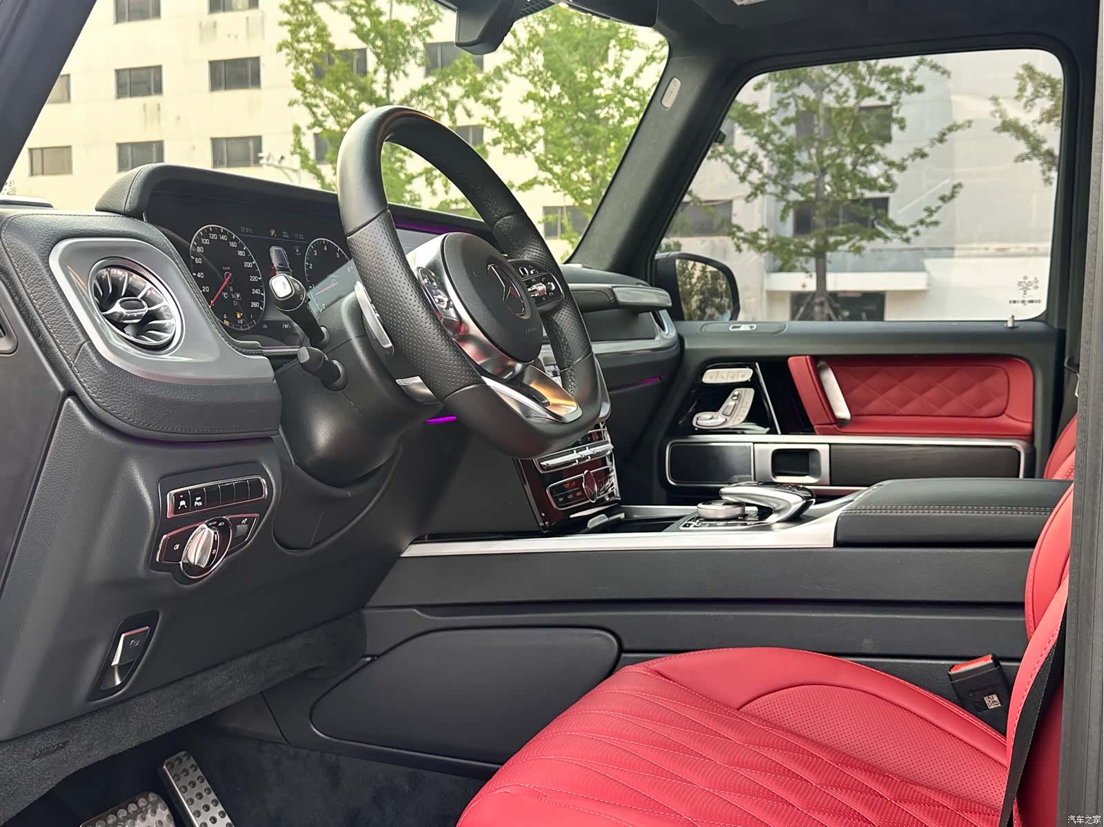 Mercedes-Benz G-Class, 2024 9