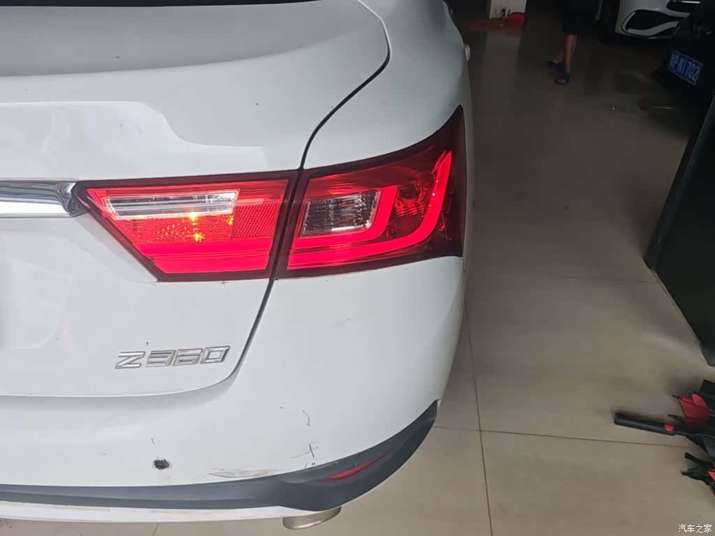 Zotye Z360, 2018 8