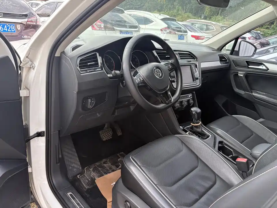 Volkswagen Tiguan L