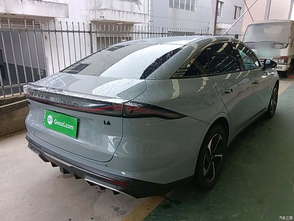 Geely Galaxy L6, 2024 7