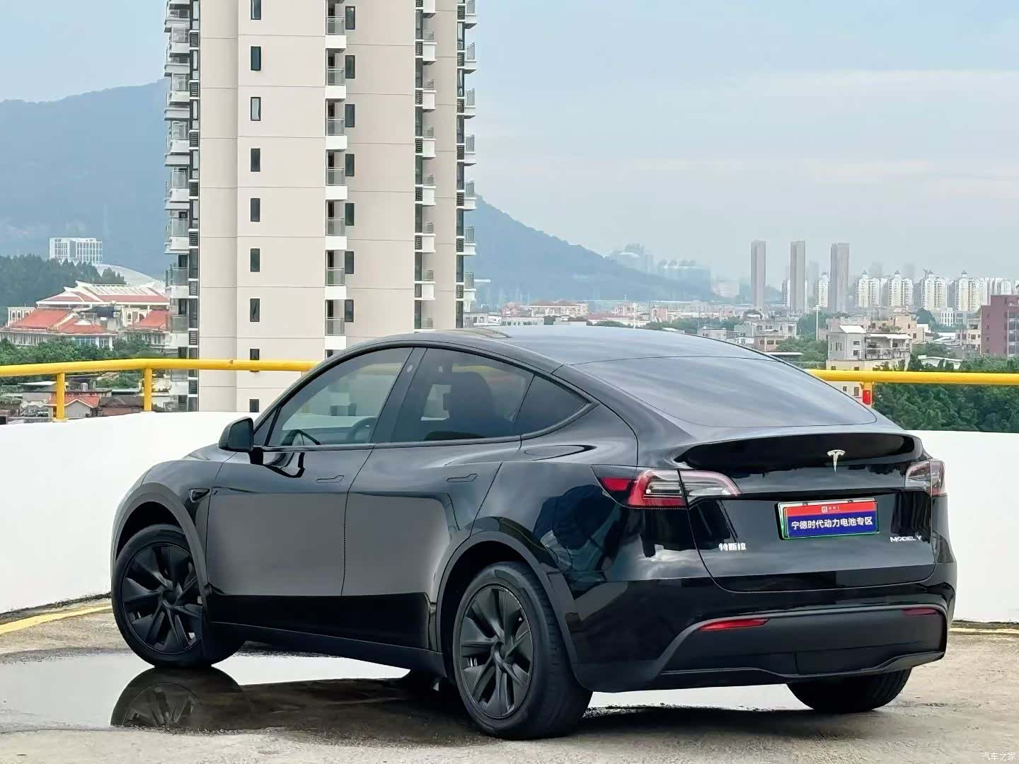 Tesla Model Y, 2023 9