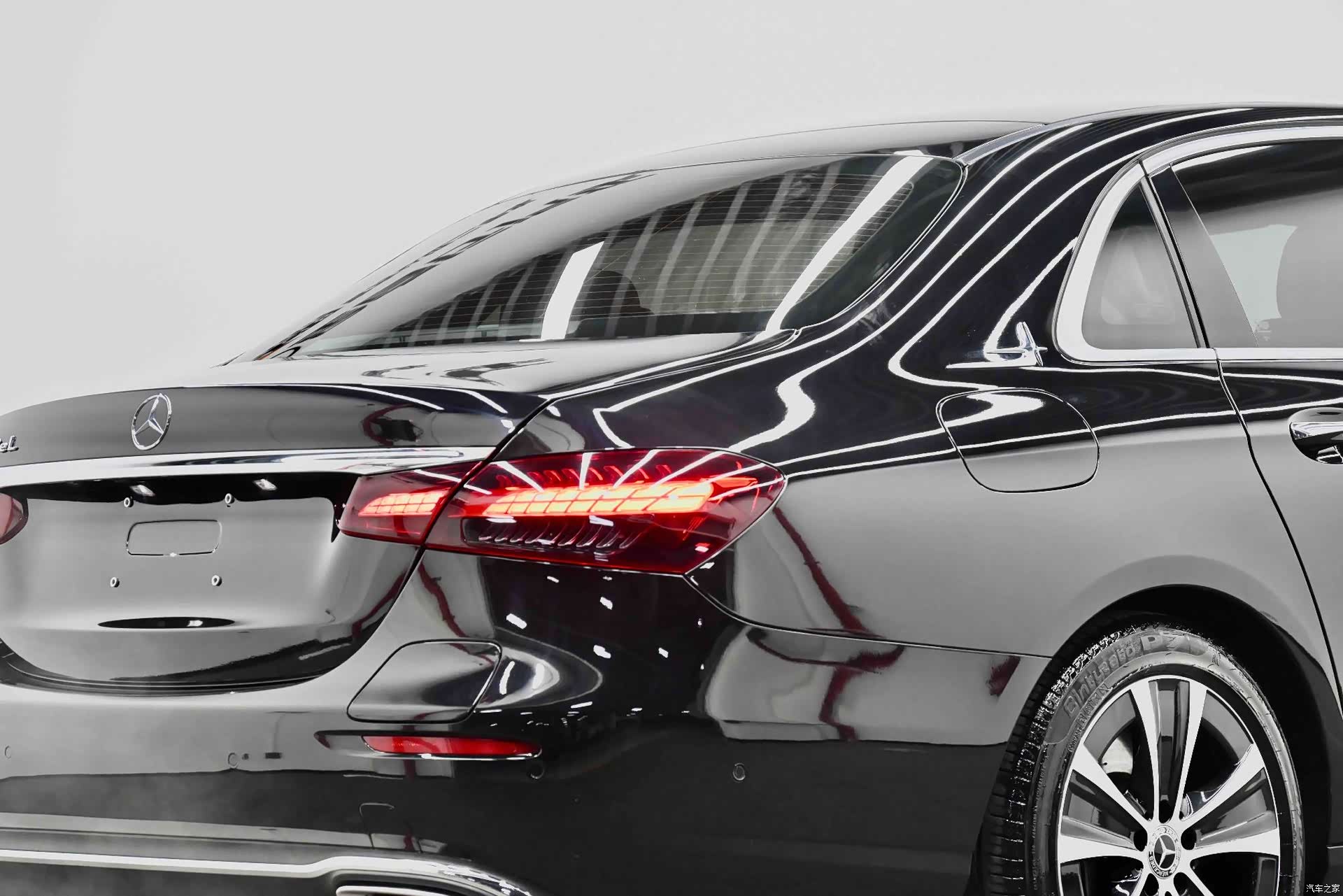 Mercedes-Benz E-Class, 2022 25