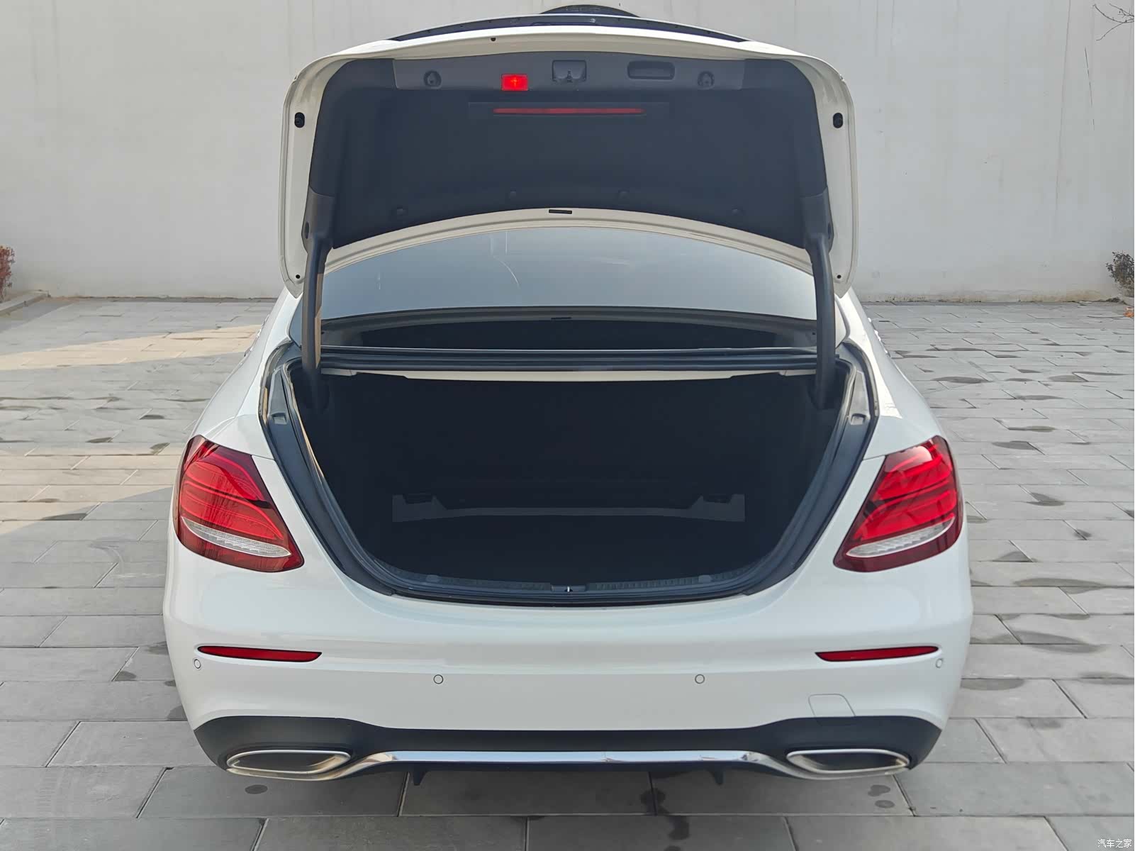 Mercedes-Benz E-Class, 2017 27
